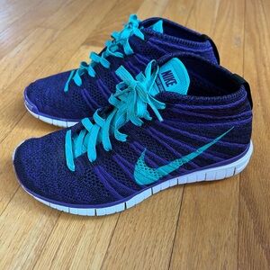 Nike Flyknit Chukka Womens size 7